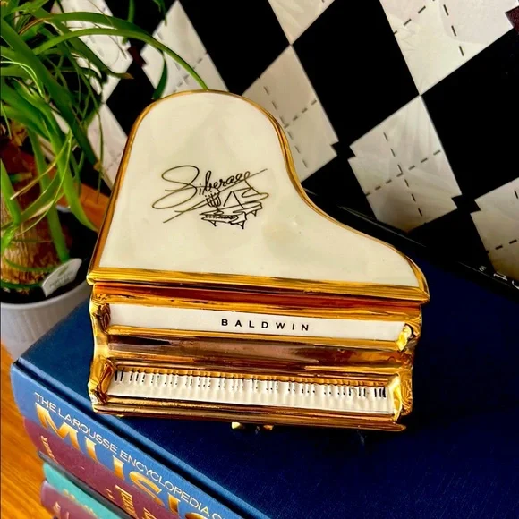 Music Box Liberace Piano | Porcelain | Rare | Luxury RARE Vintage | Collectible - Picture 7 of 17